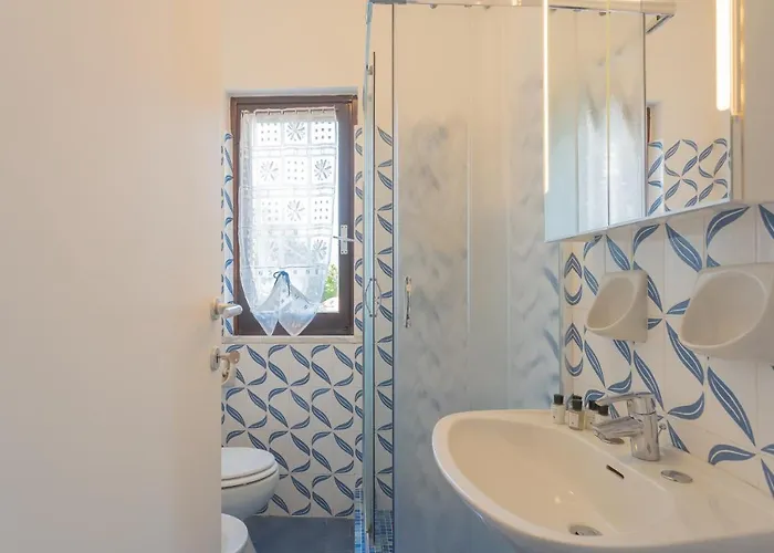 Lavarell House - View By Rent Διαμέρισμα *