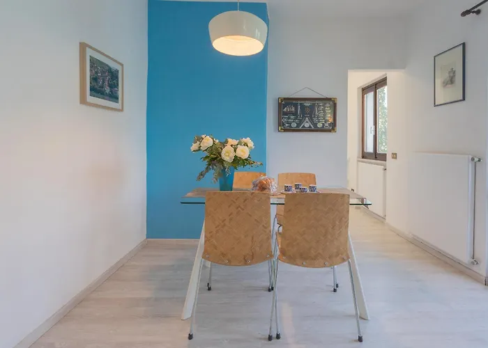 Lavarell House - View By Rent Nesso