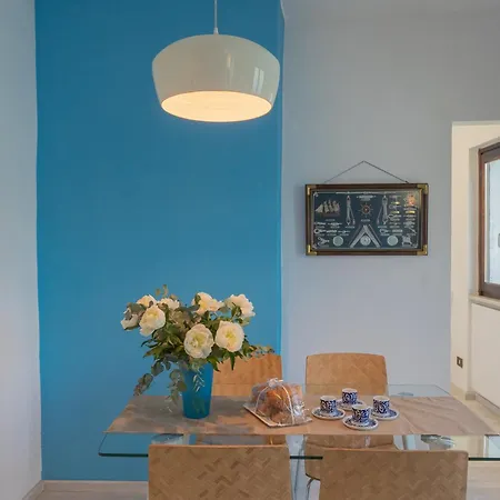 Lavarell House - View By Rent Apartamento *